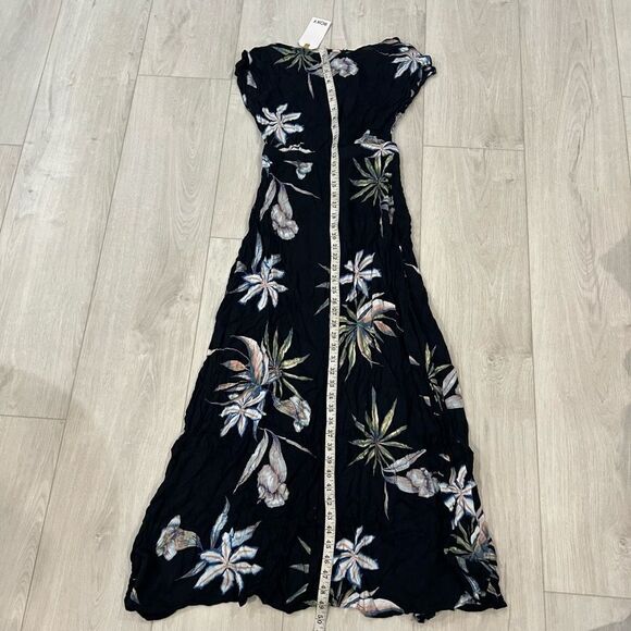 Roxy Black Tropical Ubud Walk
Short Sleeve Cut Out Knot Tie High
Slit Maxi Dress - Picture 4 of 8